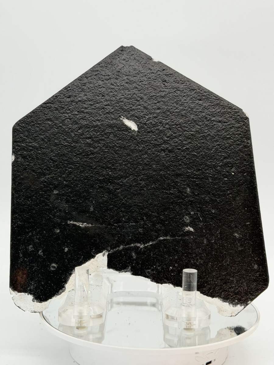 Cracked pentagon